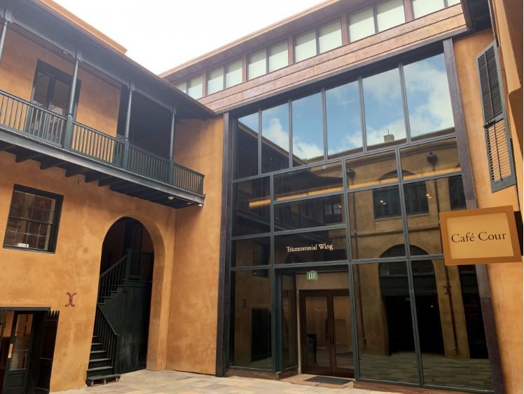 cour courtyard